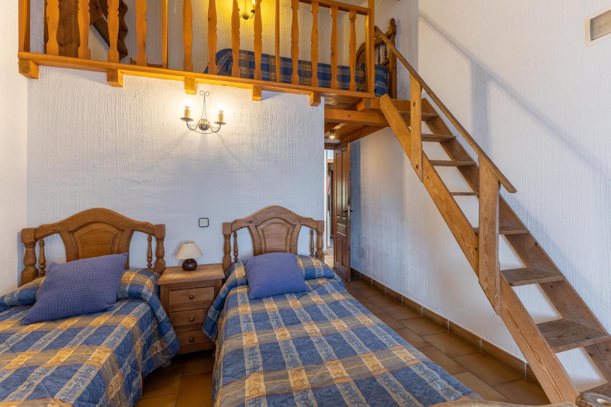 La Carcava Pension La Serna del Monte Buitenkant foto